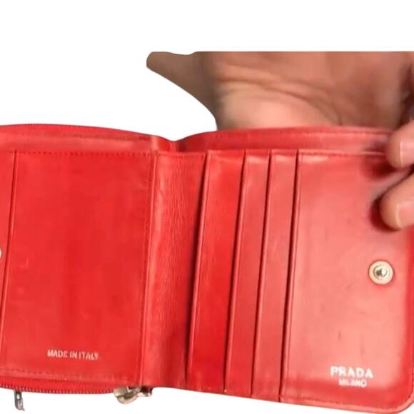 Prada Two Tone Wallet Purse in Canvas and Red Leather Mint Condition - Picture 13 of 16